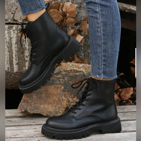 Lace-up front lace combat boots - Picture 2 of 3